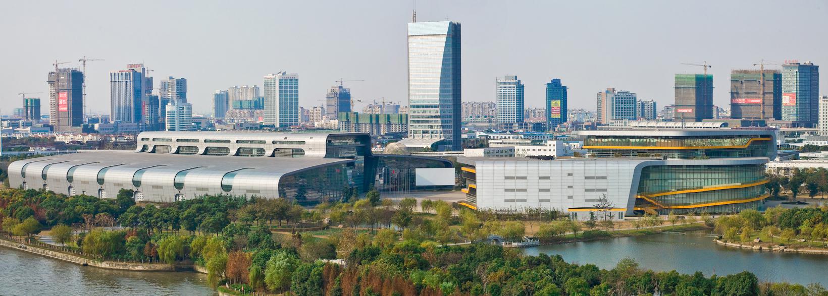 汽车城，如何助力车企转型升级？